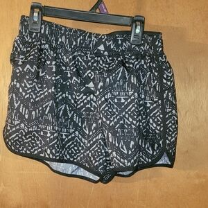 Women's Size Medium Athletic Shorts